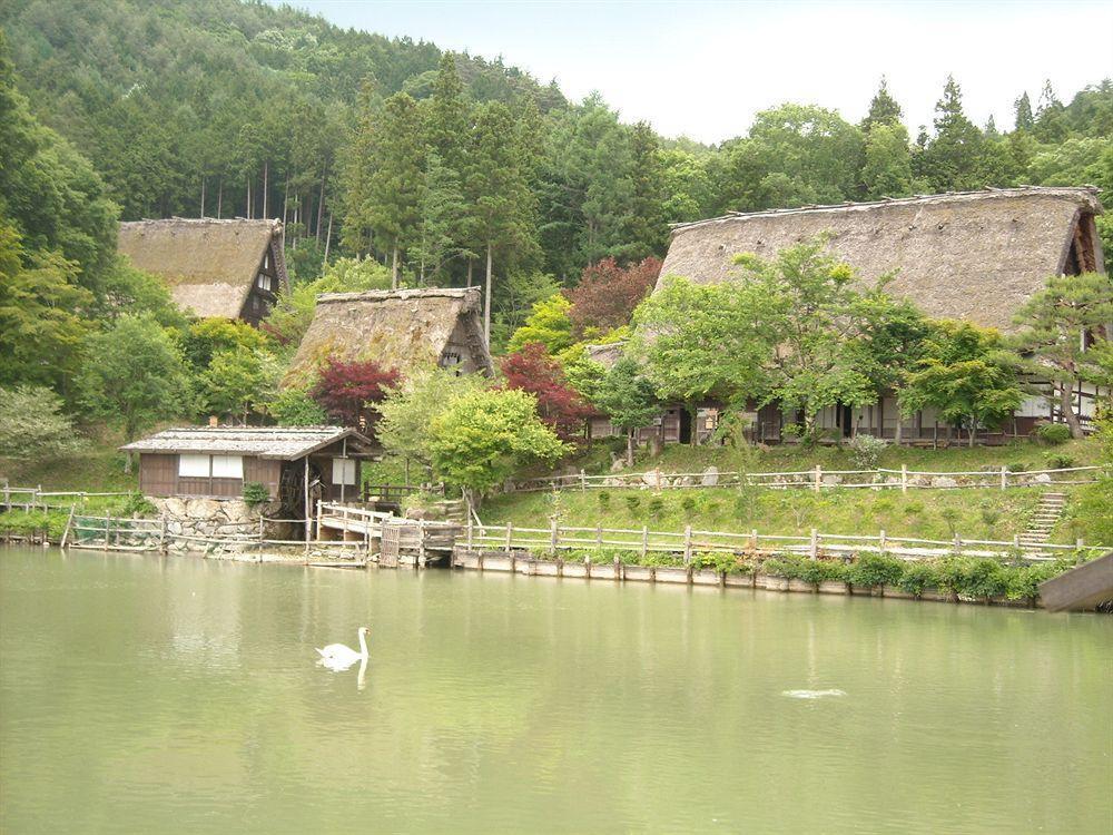 Отель Hida Gasshoen Такаяма Экстерьер фото